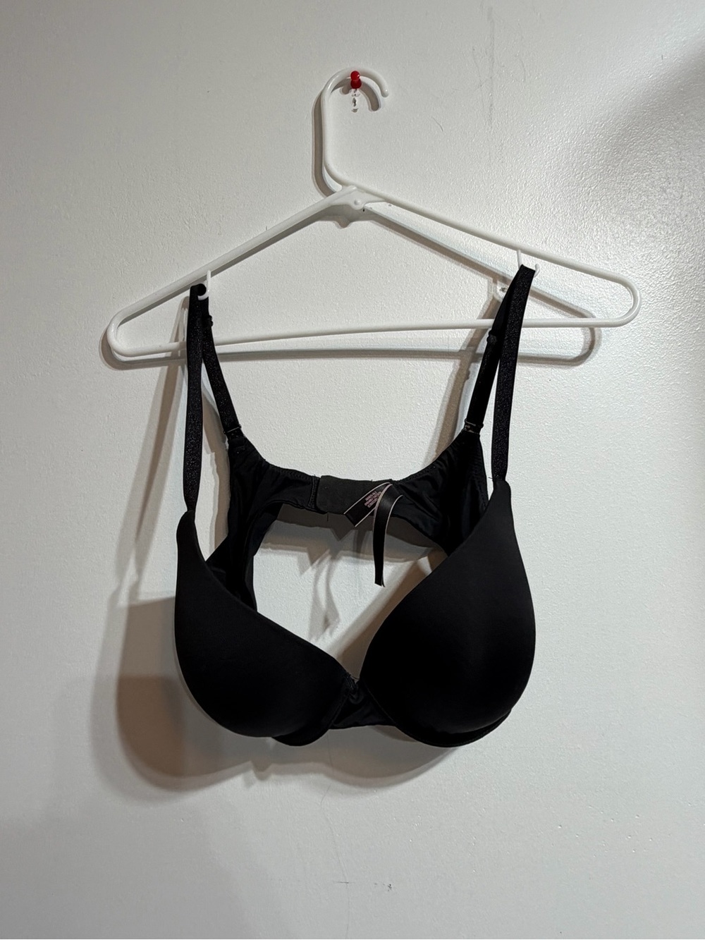 Victoria's Secret Black T-Shirt Bra Sz 36C Smooth Silky Support